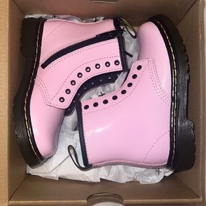 BRAND NEW PINK DR. MARTENS SIZE 9C